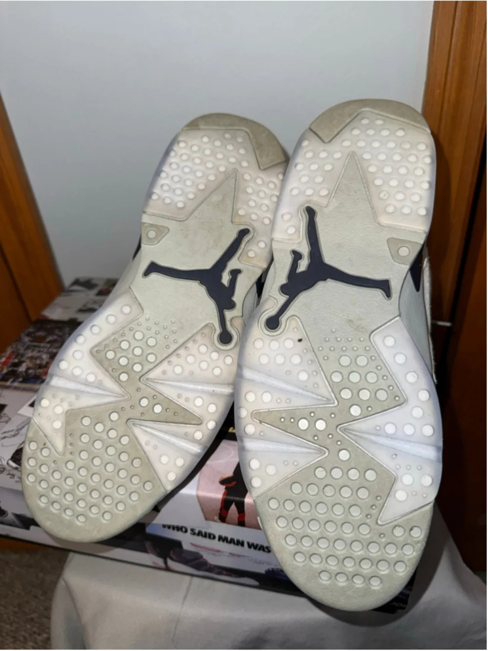 Men's Jordan Air Jordan 6 Retro Sneakers Size 8.5 Magnet/ College Navy